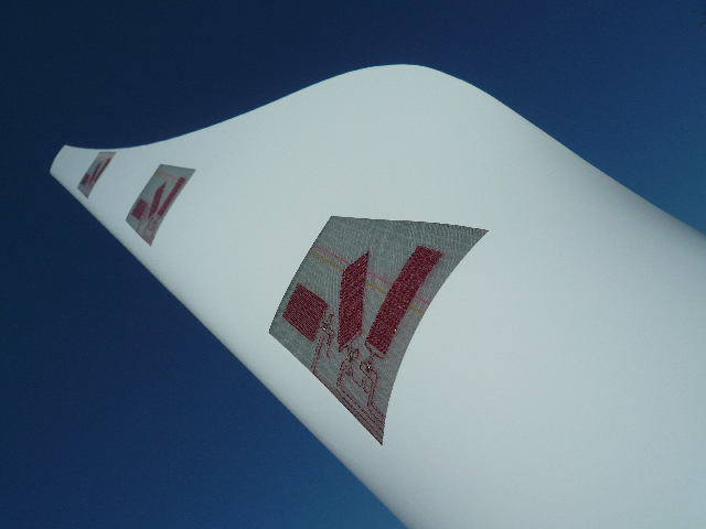 Integrated monitoring system for rotor blades in wind power plants